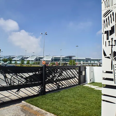 Solar Antigo Porto Aeroporto 4*